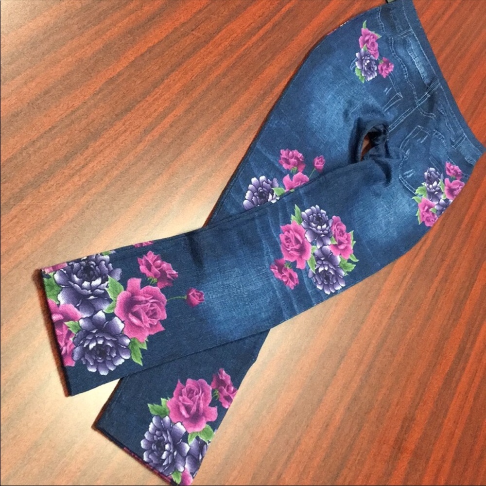 LAST ONE. Pretty Floral Leggings. NOT NYLON🌹OS - Picture 4 of 6